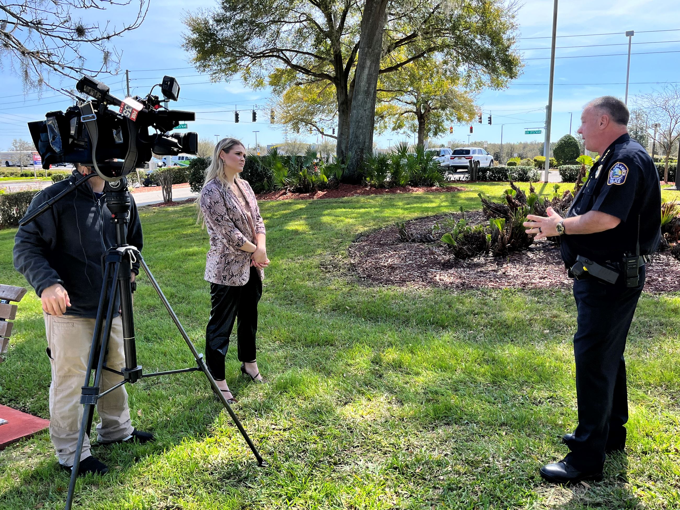 TV reporter interviews police chief